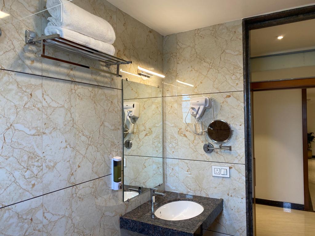 Room Image 3